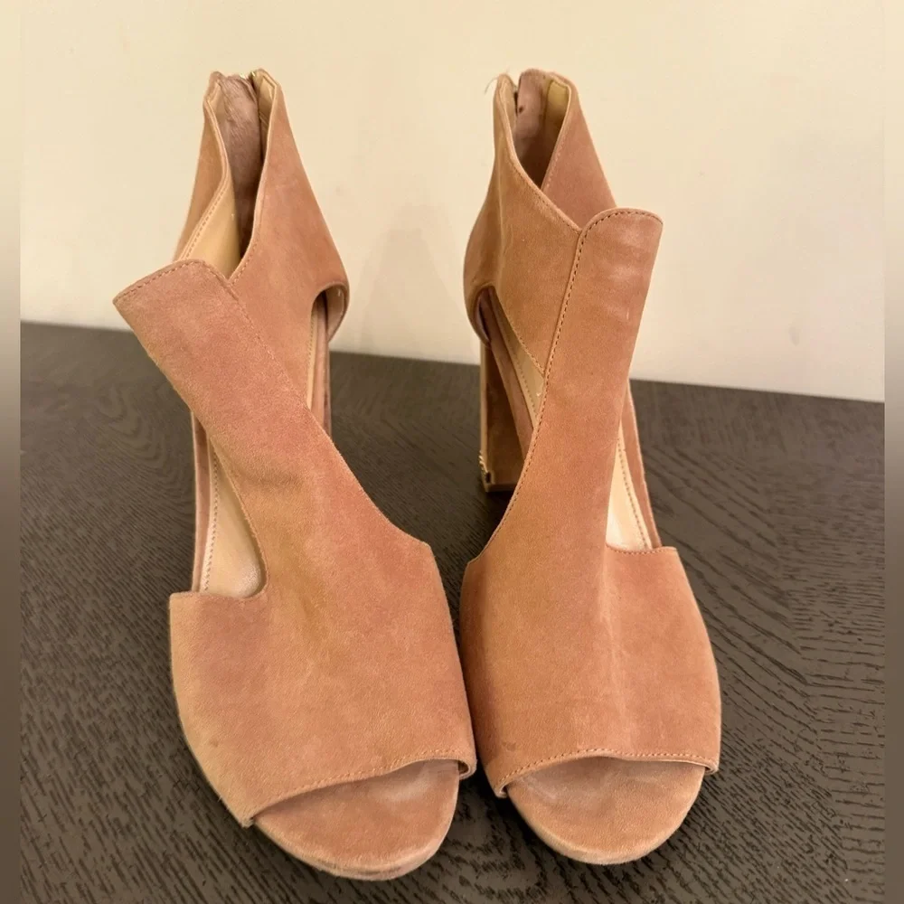 Michael Kors Sabrina tan Suede Open Toe Pump Bootie Heels size 9.5